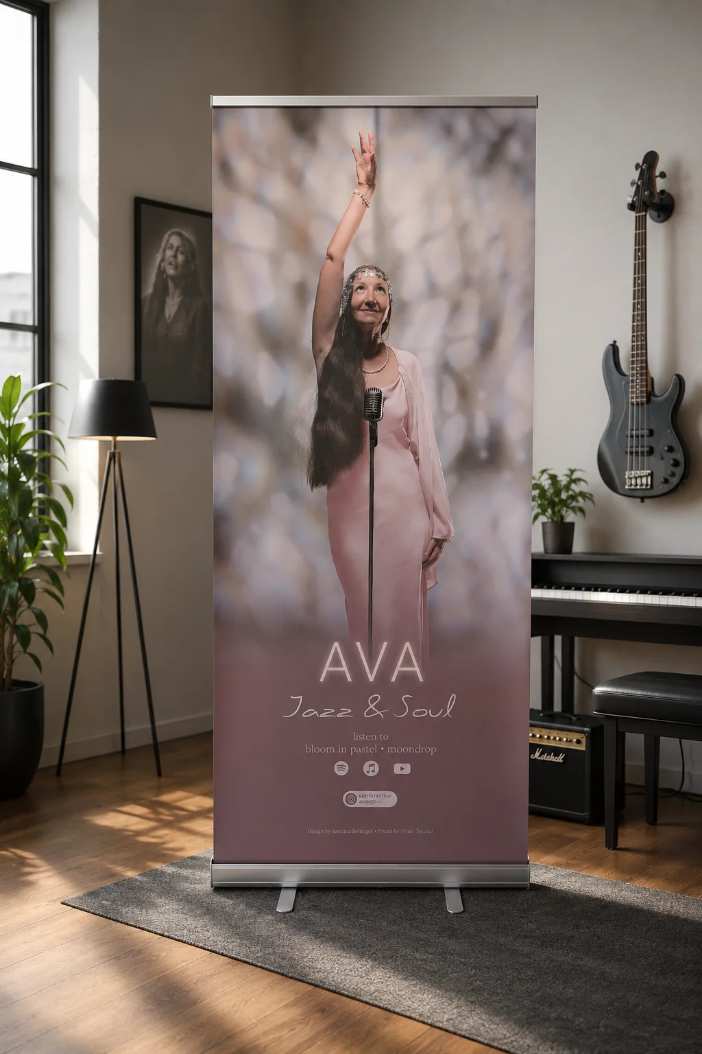 Gestaltetes AVA Roll-up in einem Musikraum